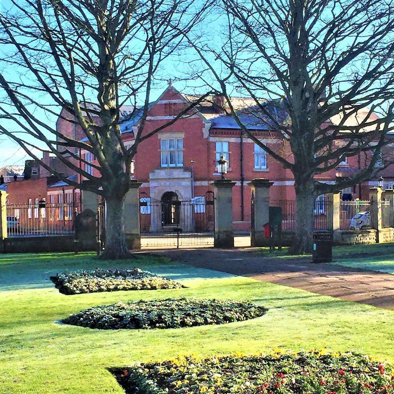 Kings Park Hotel Retford Bagian luar foto