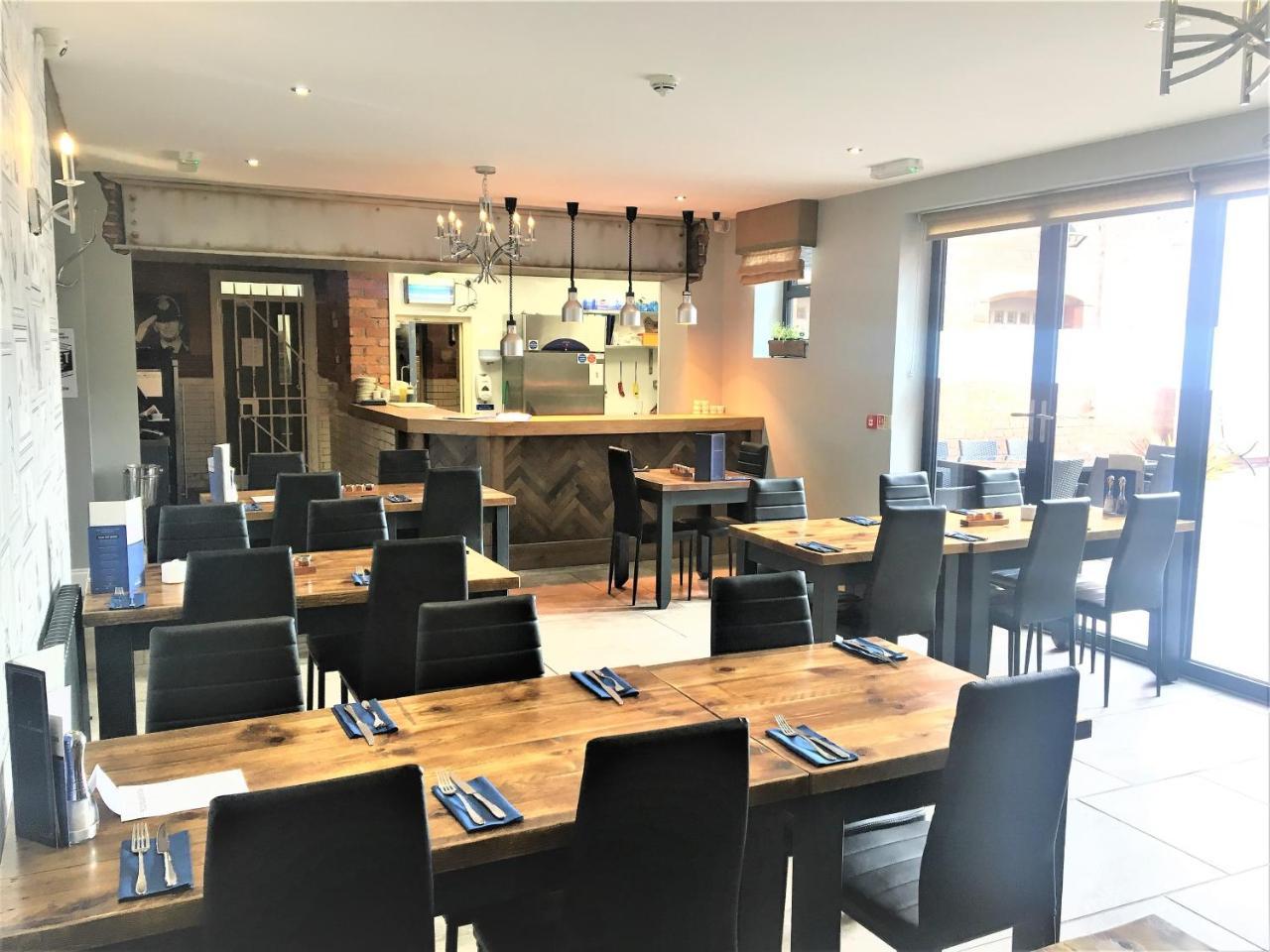 Kings Park Hotel Retford Bagian luar foto